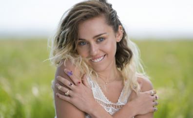 Miley Cyrus, outdoor, photoshoot