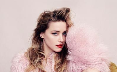 Beautiful actress, Amber Heard, blue eyes
