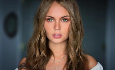 Gorgeous model, Anastasia, green eyes