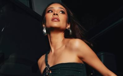 Shay Mitchell, Flannery Underwood, actress
