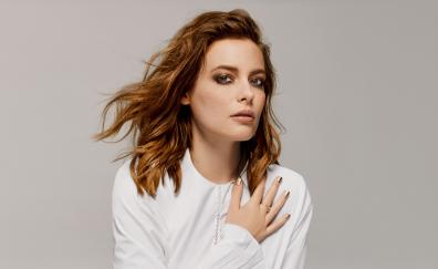 Gillian Jacobs, red head, actress