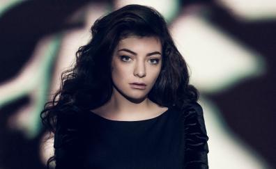 Lorde, famous and gorgeous singer