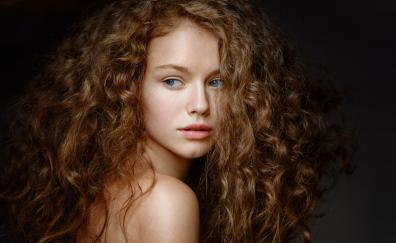 Girl model, pretty, curly hair