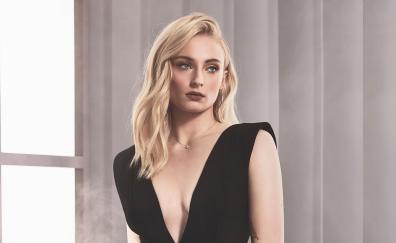Gorgeous and blonde, Sophie Turner