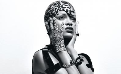 Rihanna, w magazine, monochrome