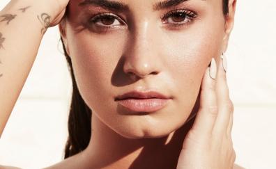 Demi Lovato, singer, face