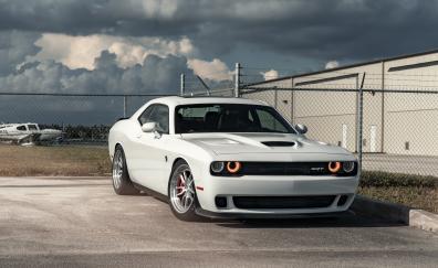 Dodge Charger hellcat, white muscle car