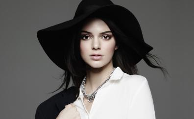 Kendall Jenner, black big hat, celebrity