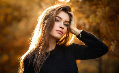 Portrait, girl model, outdoor, autumn