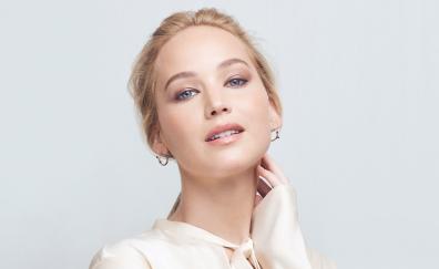 Jennifer Lawrence, blonde and beautiful, 2019