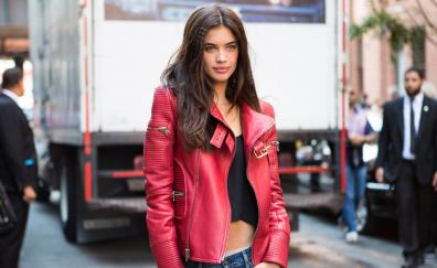Sara Sampaio, red jacket, celebrity
