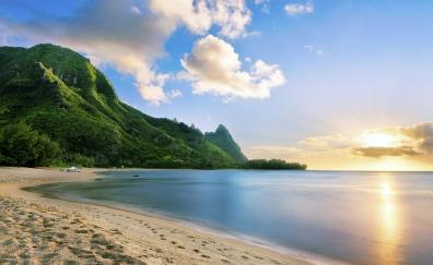 Hawaii Beach, calm beach, mountains, sunny day