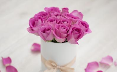 Flowers basket, pink roses