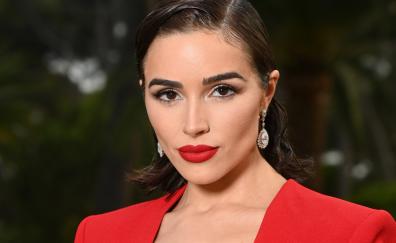 Olivia Culpo in red, red lips, 2022